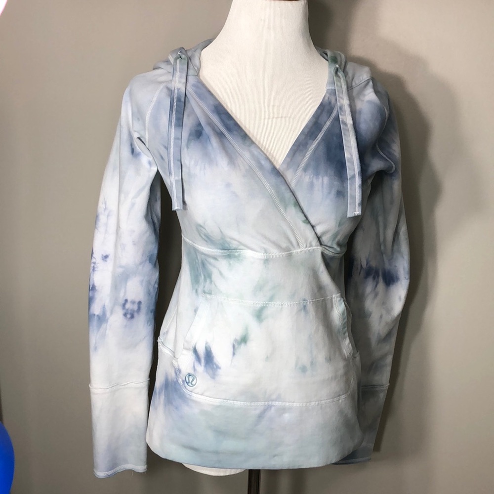 Lululemon tie dye hoodie